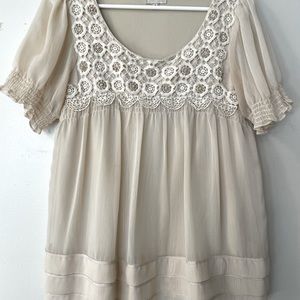 eci New York size 8 Off-white blouse